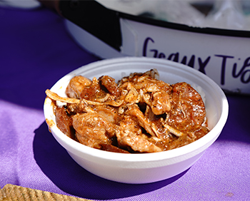 A bowl of rice and gravy